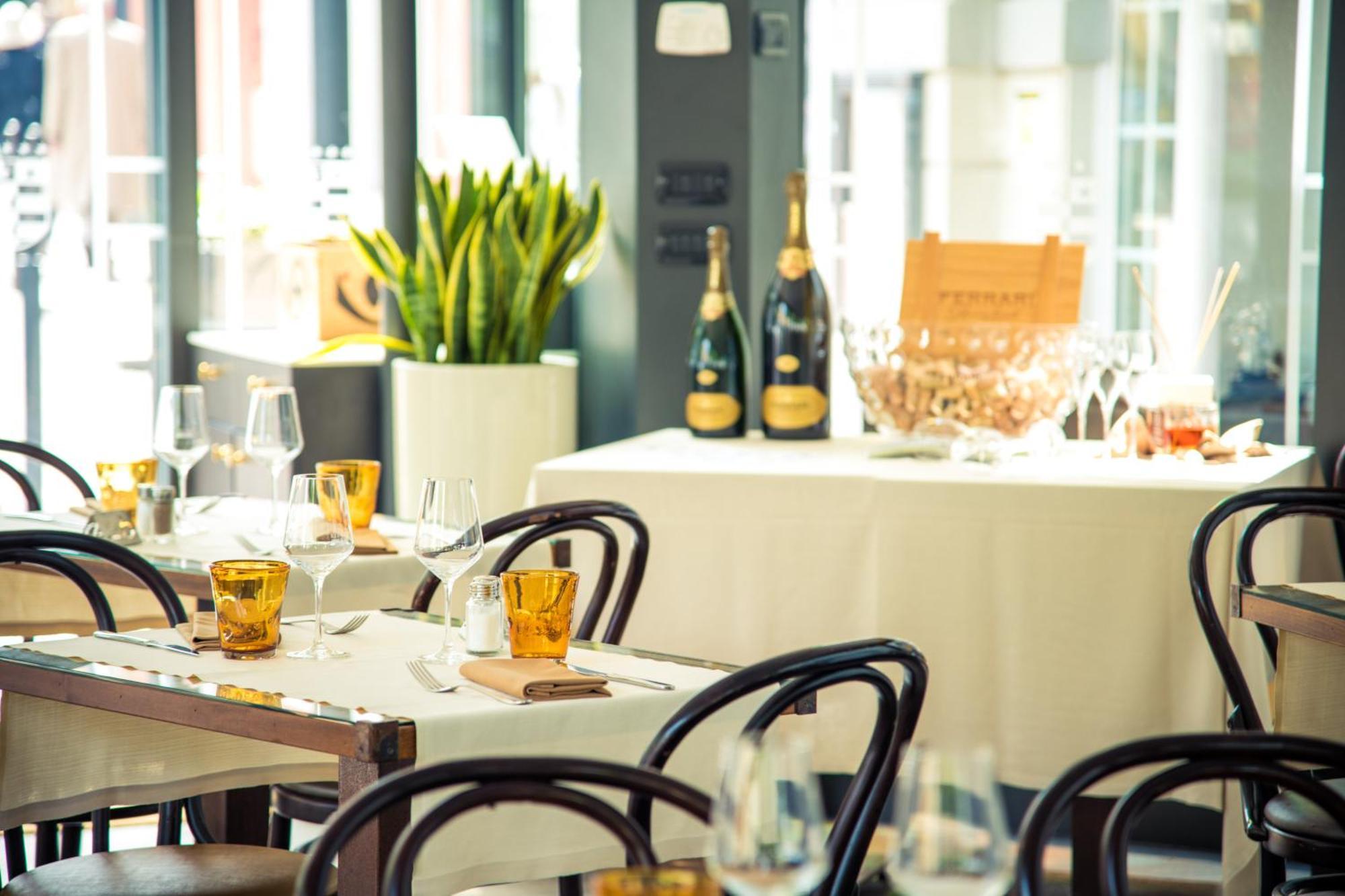 Hotel Royal Victoria, By R Collection Hotels Varenna Exterior photo