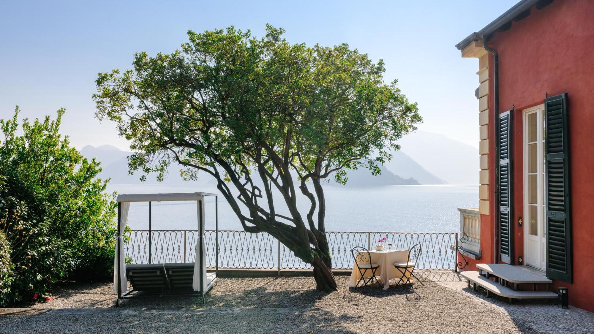 Hotel Royal Victoria, By R Collection Hotels Varenna Exterior photo