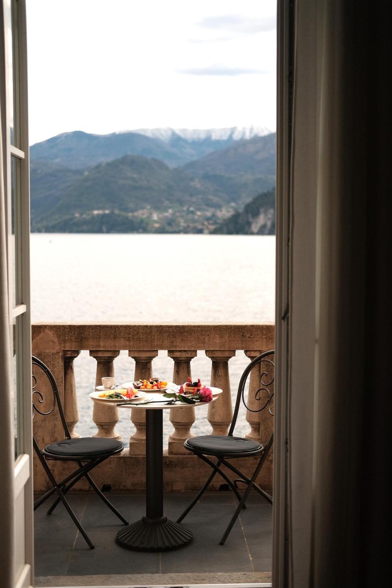 Hotel Royal Victoria, By R Collection Hotels Varenna Exterior photo